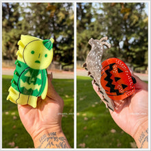 Load image into Gallery viewer, Size Medium Hair Claws*November Preorder*
